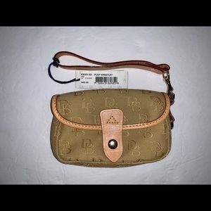 DOONEY & BOURKE TAN WRISTLET